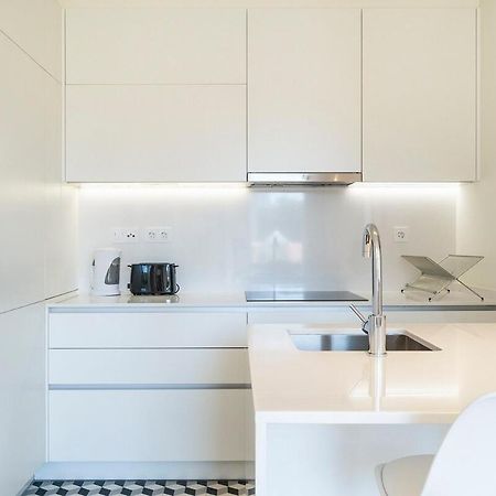 Modern 1 Bedroom Lisbon Apartment With Balcony エクステリア 写真