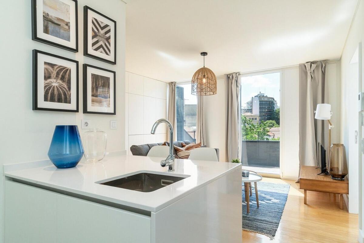 Modern 1 Bedroom Lisbon Apartment With Balcony エクステリア 写真